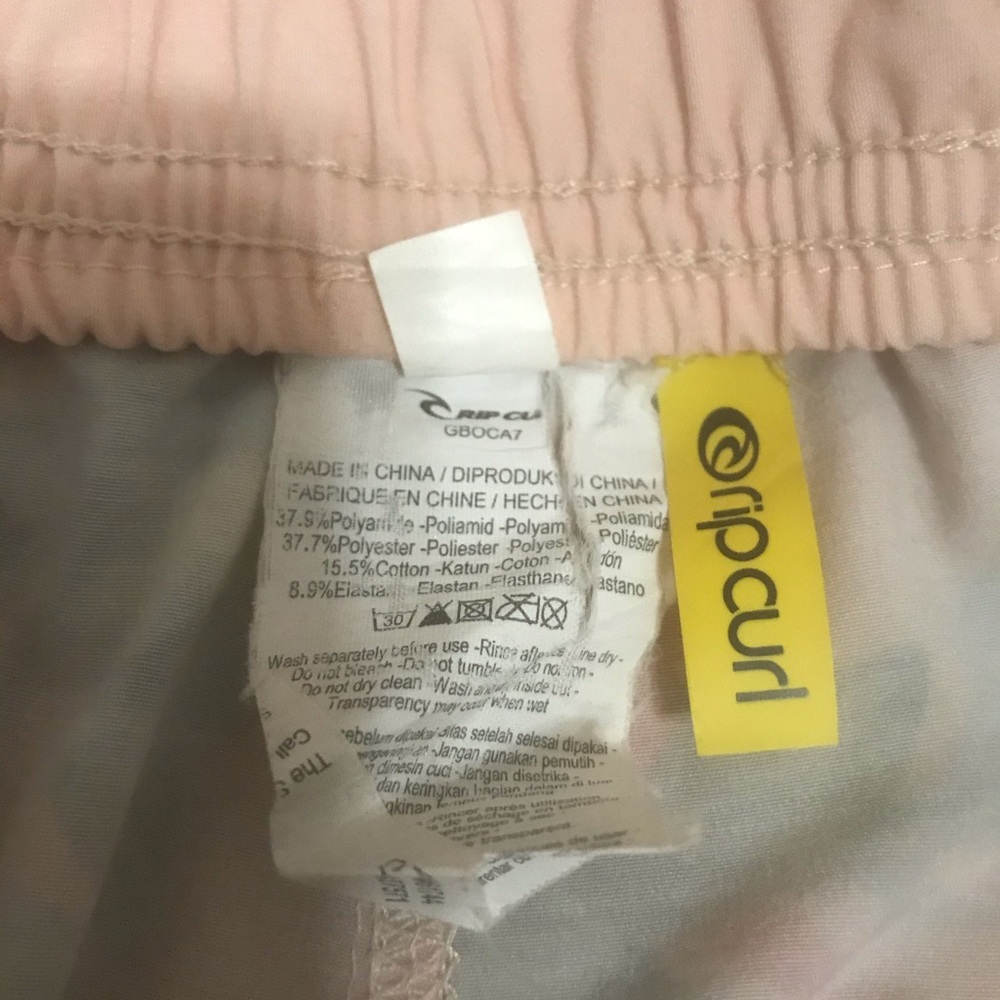 Ladies Ripcurl Shorts. Extra Large - image 4